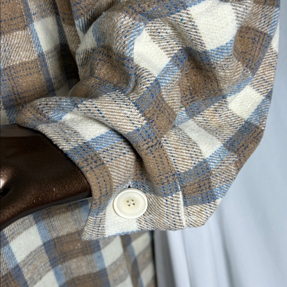 Fashion Nova. patent Me Plaid Shacket - Medium - New - Picture 4 of 13